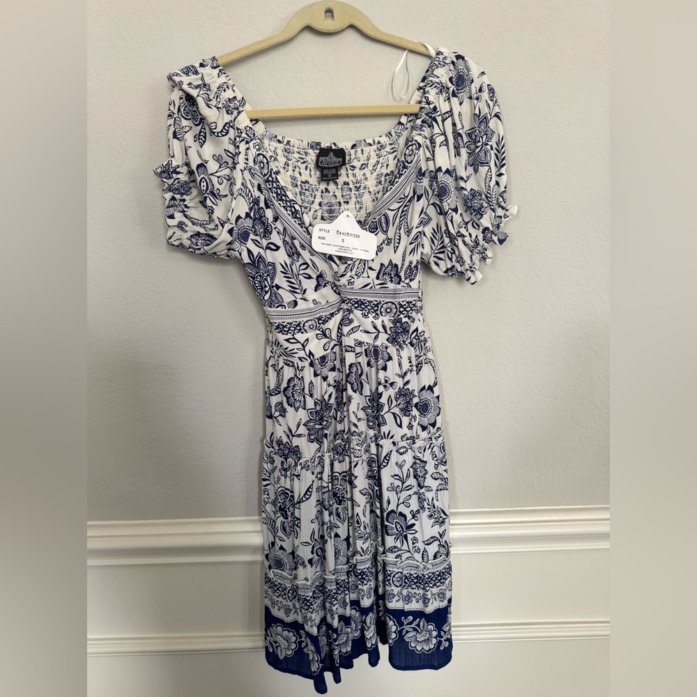 Floral Blue and White Dress - Picture 6 of 6